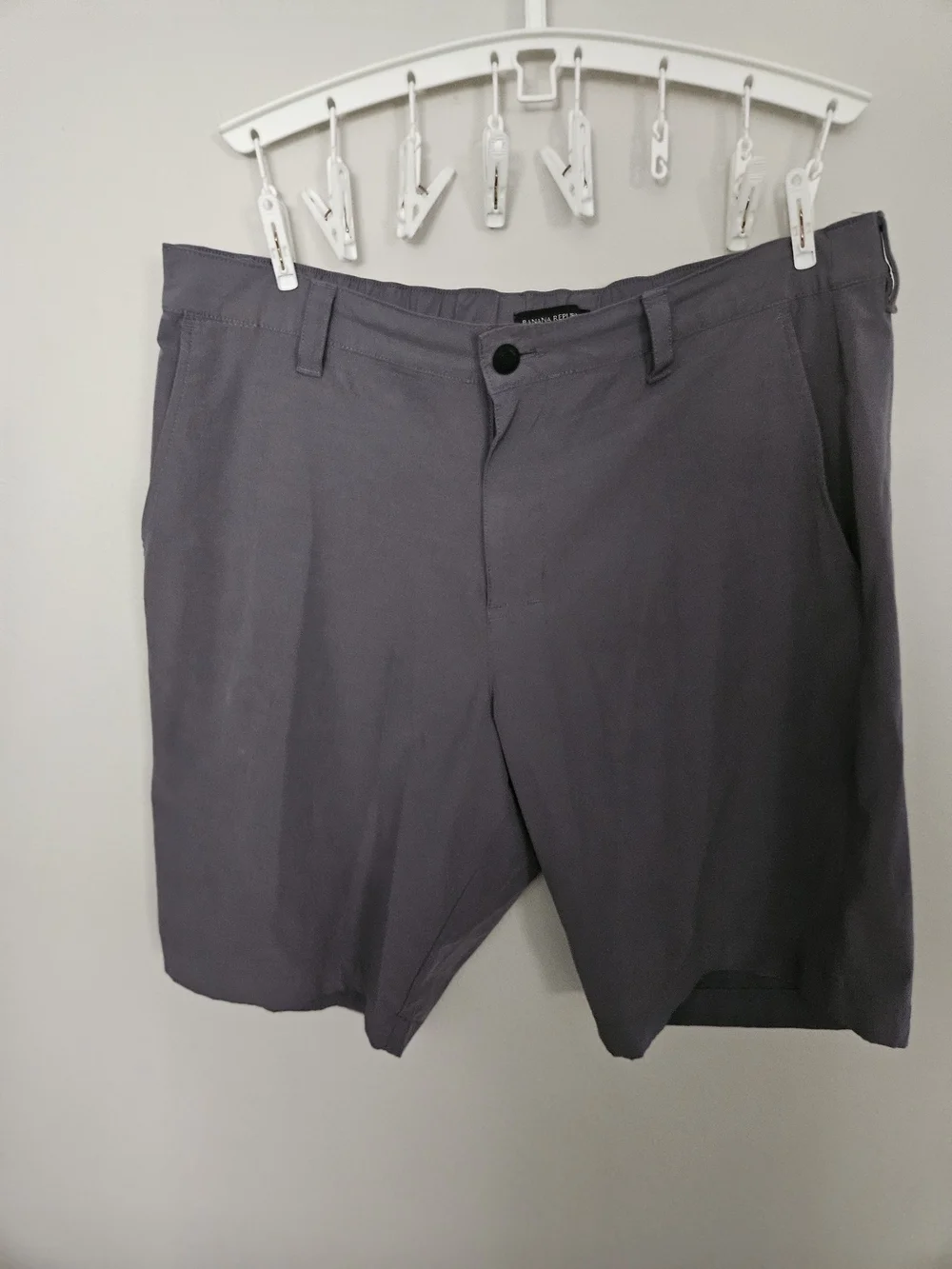 Banana Republic Men's Slate Gray Flat-Front Shorts
